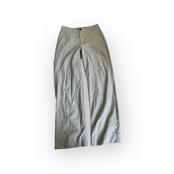 NWOT Banana Republic Women's Classic Gray and White Pinstriped Trousers Size 4 - Picture 2 of 8